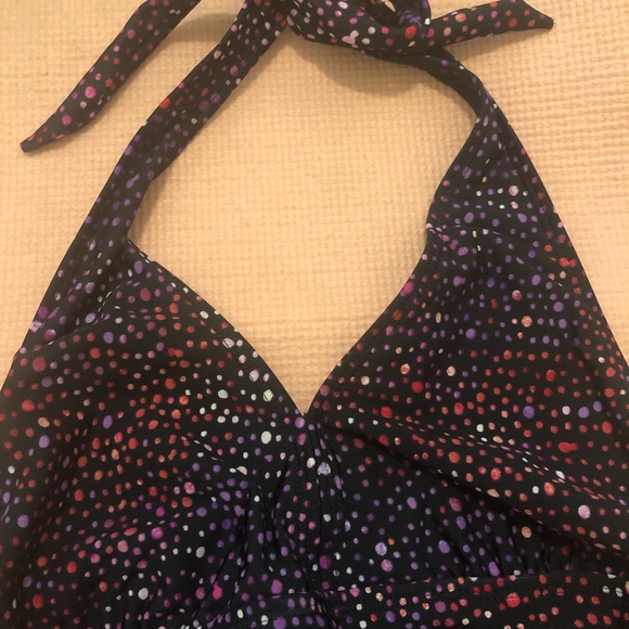 Halter-backless bikini 💕 - Picture 3 of 4